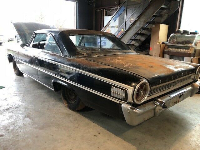 Ford Galaxie 1963 image number 14