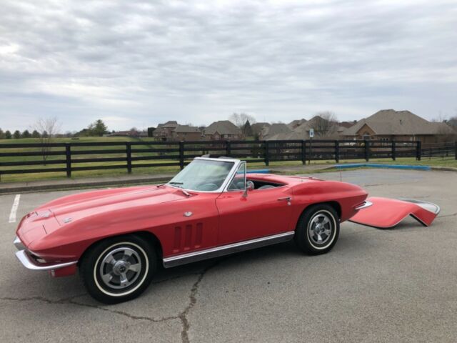 Chevrolet Corvette 1966 image number 29