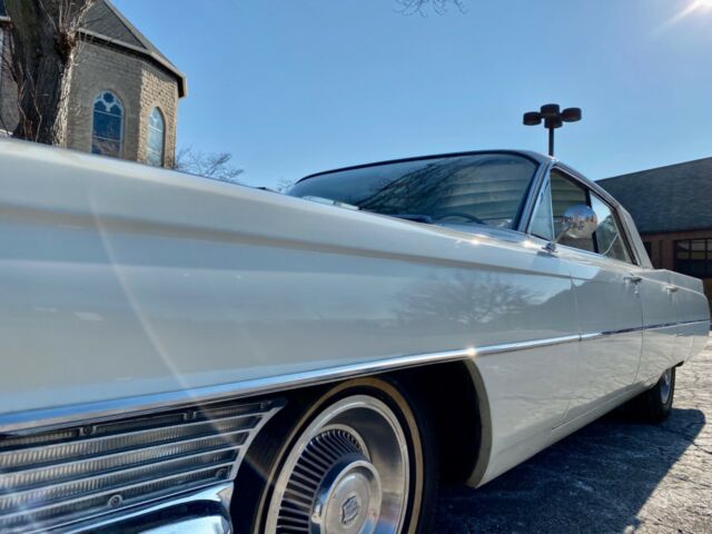 Cadillac DeVille 1964 image number 18