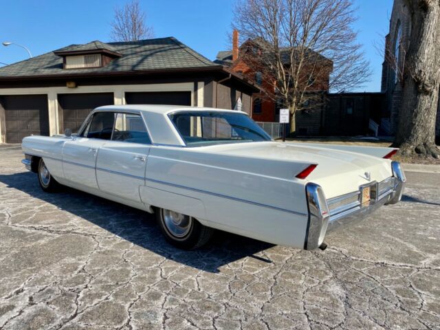 Cadillac DeVille 1964 image number 29