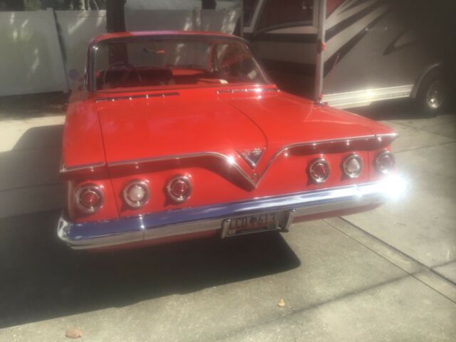 Chevrolet Impala 1961 image number 28