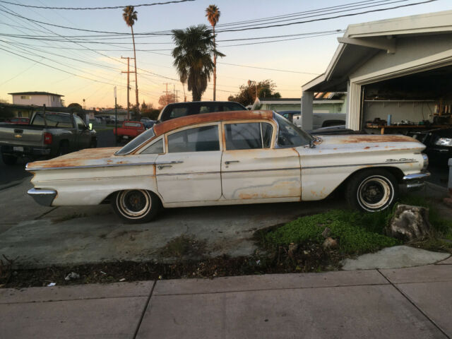 Pontiac Catalina 1960 image number 1