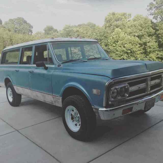 GMC Suburban 1972 image number 0