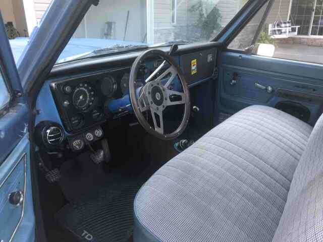 GMC Suburban 1972 image number 20