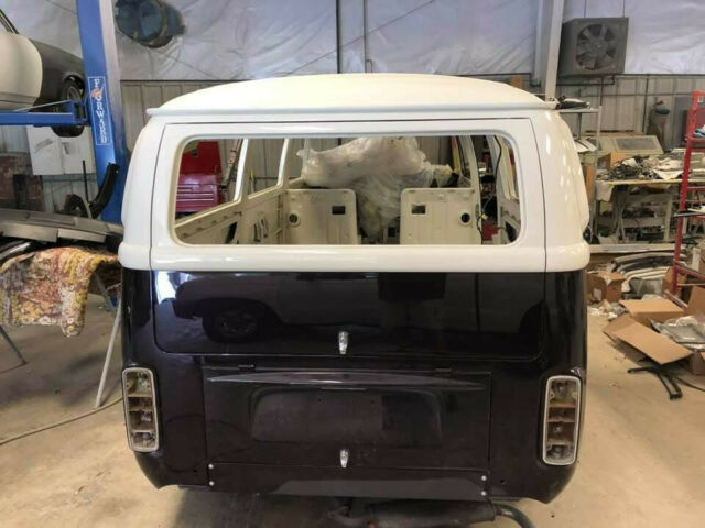 Volkswagen Bus/Vanagon 1974 image number 3