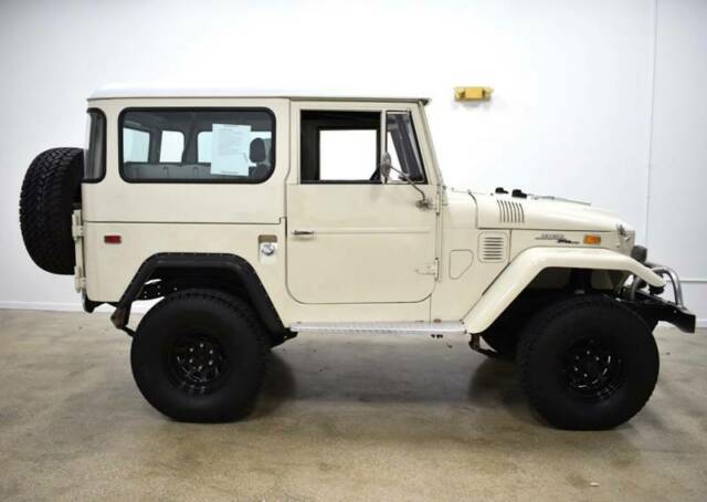 Toyota FJ Cruiser 1971 image number 44