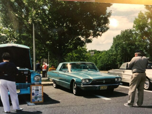 Ford Thunderbird 1966 image number 16