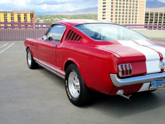 Ford Fastback 1966 image number 7