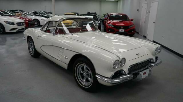 Chevrolet Corvette 1961 image number 0