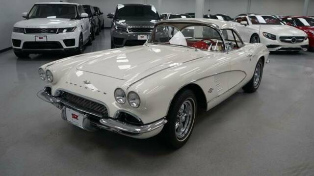 Chevrolet Corvette 1961 image number 2