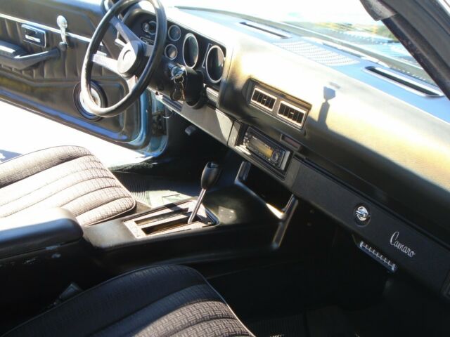 Chevrolet Camaro 1976 image number 22