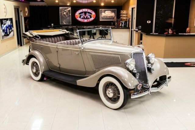 Ford Phaeton 1934 image number 33