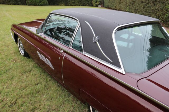 Ford Thunderbird 1963 image number 34