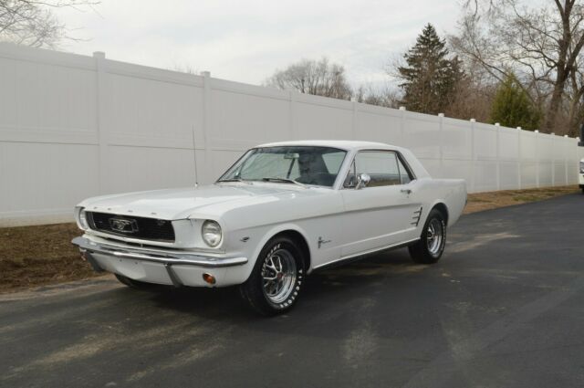 Ford Mustang 1966 image number 0