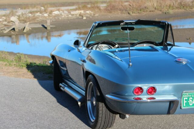 Chevrolet Corvette 1963 image number 28