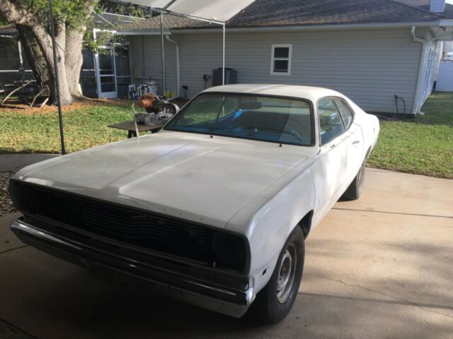 Plymouth Duster 1972 image number 0