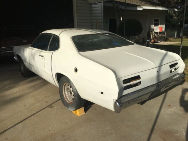 Plymouth Duster 1972 image number 1