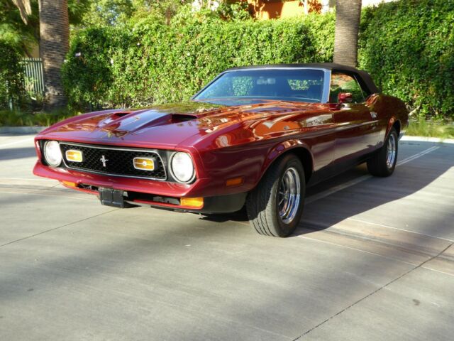 Ford Mustang 1972 image number 13