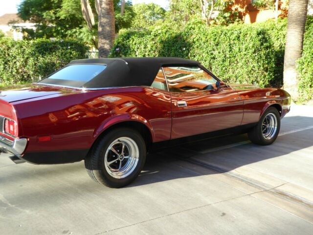 Ford Mustang 1972 image number 25