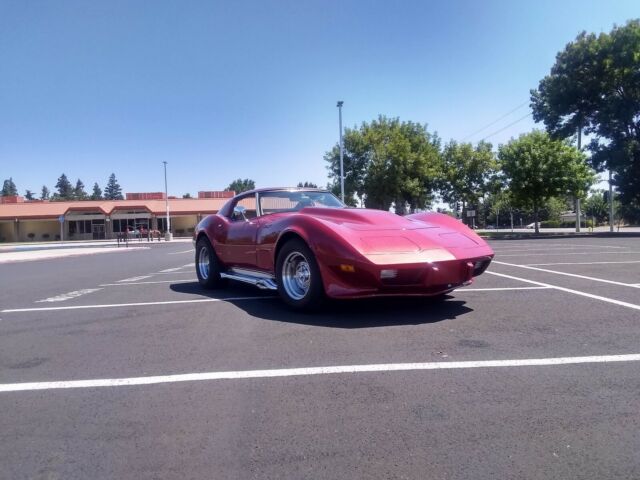 Chevrolet Corvette 1977 image number 13