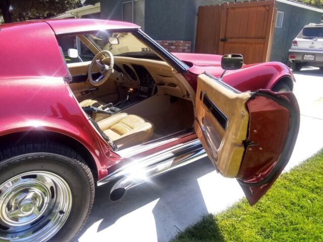 Chevrolet Corvette 1977 image number 6