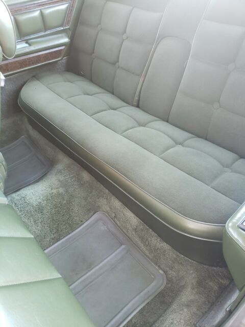 Lincoln Continental 1975 image number 22