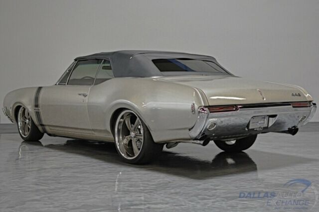 Oldsmobile Cutlass 1968 image number 34