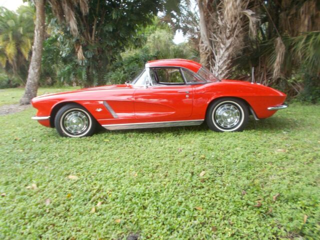 Chevrolet Corvette 1962 image number 0