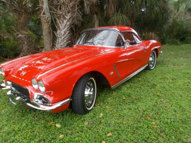 Chevrolet Corvette 1962 image number 2