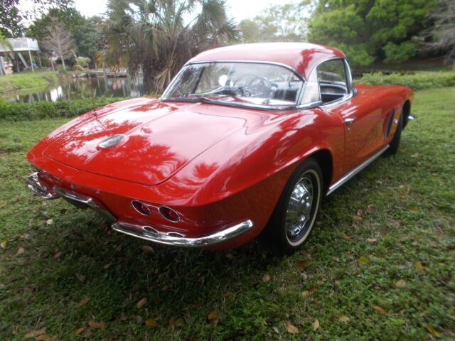 Chevrolet Corvette 1962 image number 31