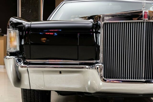 Lincoln Continental 1972 image number 16