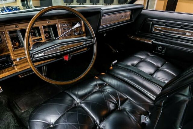 Lincoln Continental 1972 image number 24