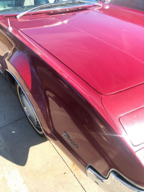 Oldsmobile Toronado 1966 image number 15