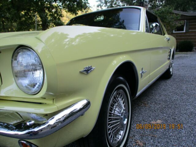 Ford Mustang 1966 image number 27