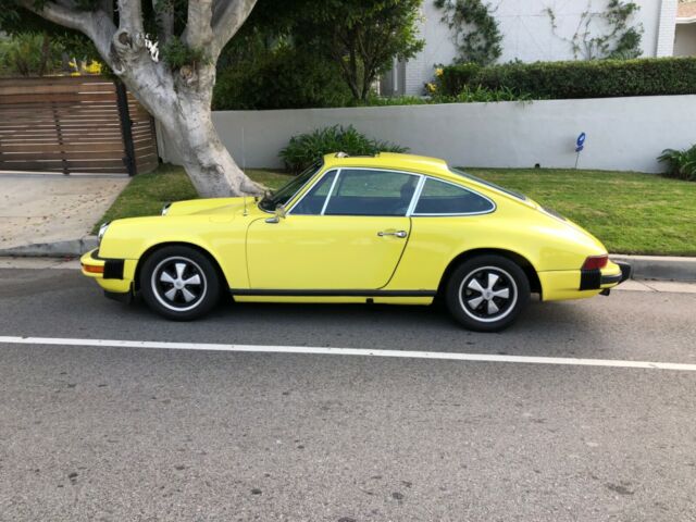 Porsche 911 1974 image number 2