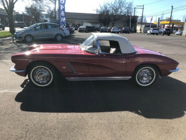 Chevrolet Corvette 1962 image number 21