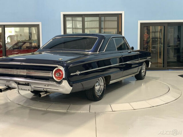 Ford Galaxie 1964 image number 3