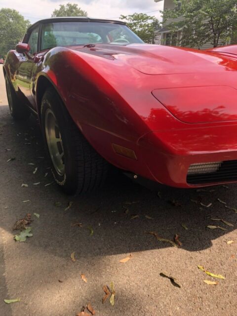 Chevrolet Corvette 1979 image number 2