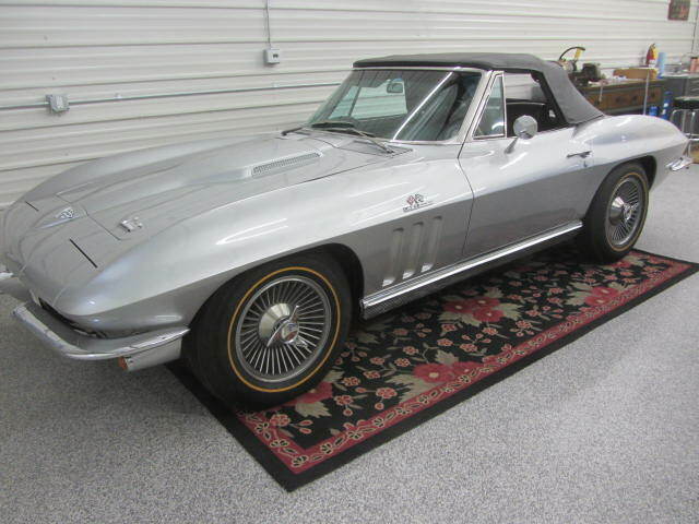 Chevrolet Corvette 1966 image number 2