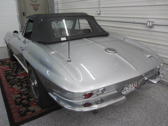 Chevrolet Corvette 1966 image number 23