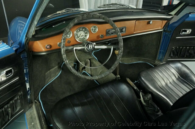 Volkswagen Karmann Ghia 1971 image number 13