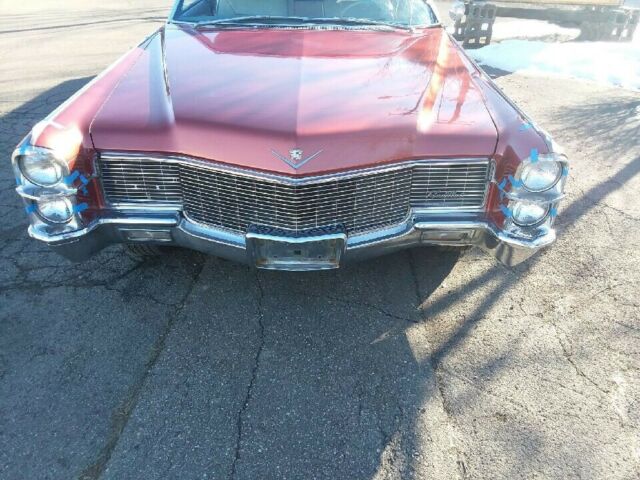 Cadillac DeVille 1965 image number 2