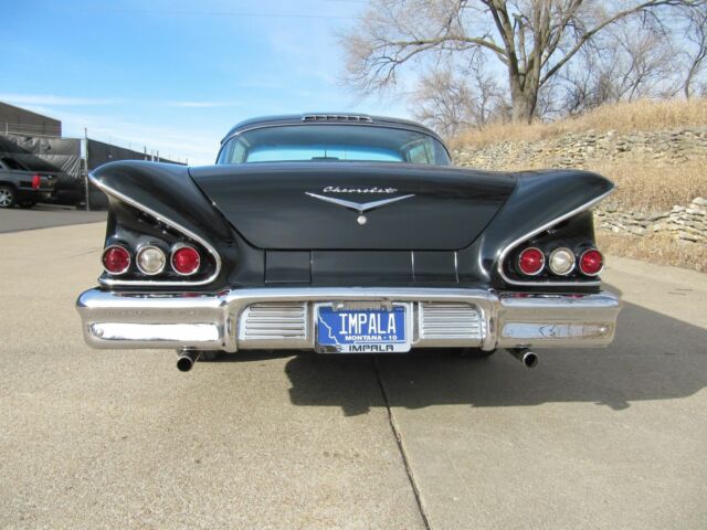 Chevrolet Impala 1958 image number 18