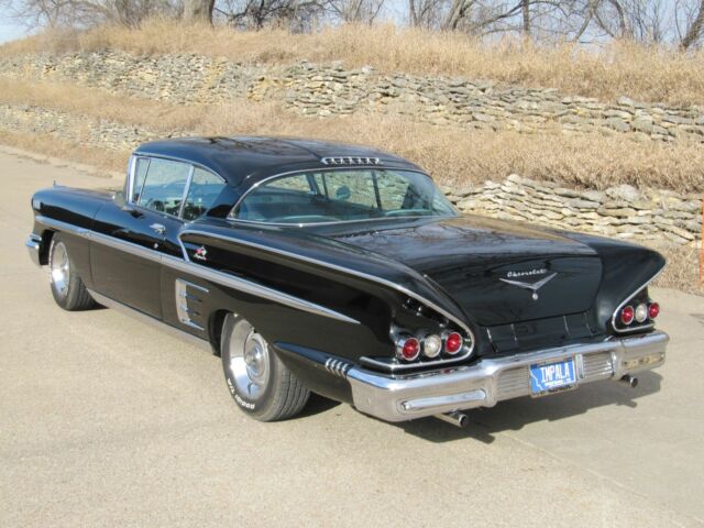 Chevrolet Impala 1958 image number 19