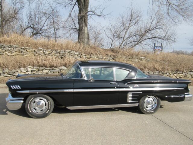 Chevrolet Impala 1958 image number 21