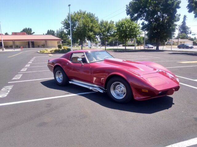 Chevrolet Corvette 1977 image number 14