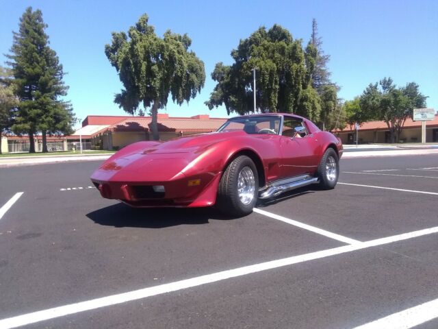 Chevrolet Corvette 1977 image number 16