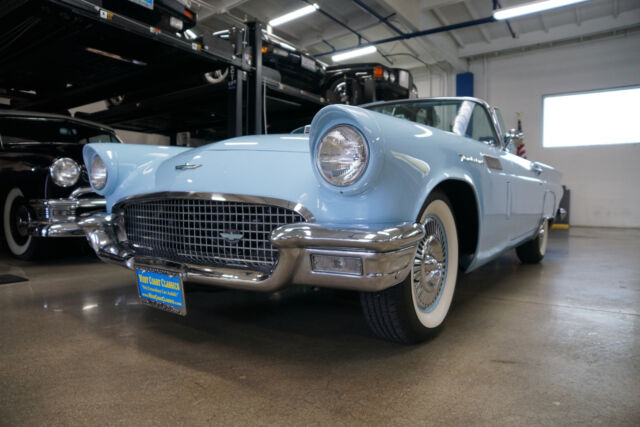 Ford Thunderbird 312 V8 Convertible 1957 image number 25