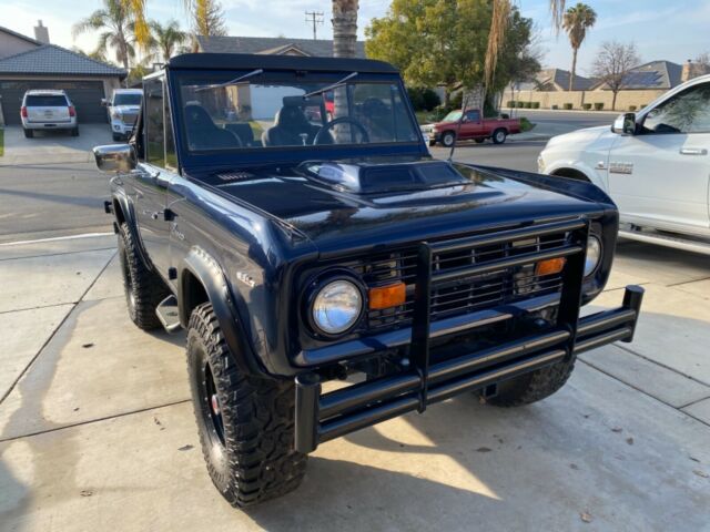 Ford Bronco 1969 image number 1