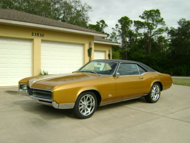 Buick Riviera 1967 image number 0